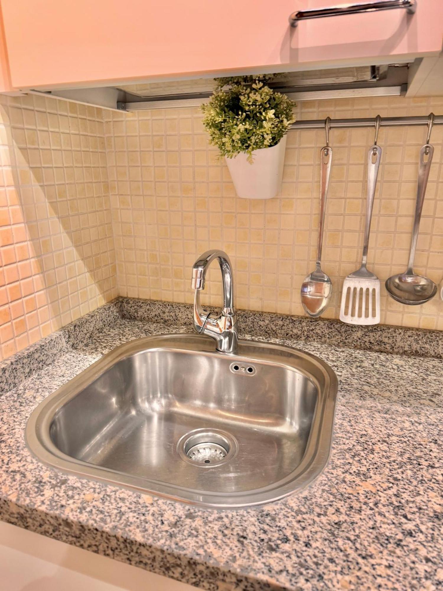 Apartament Decris *